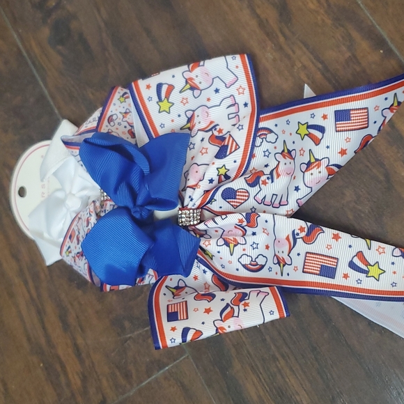 Bows - Picture 2 of 2